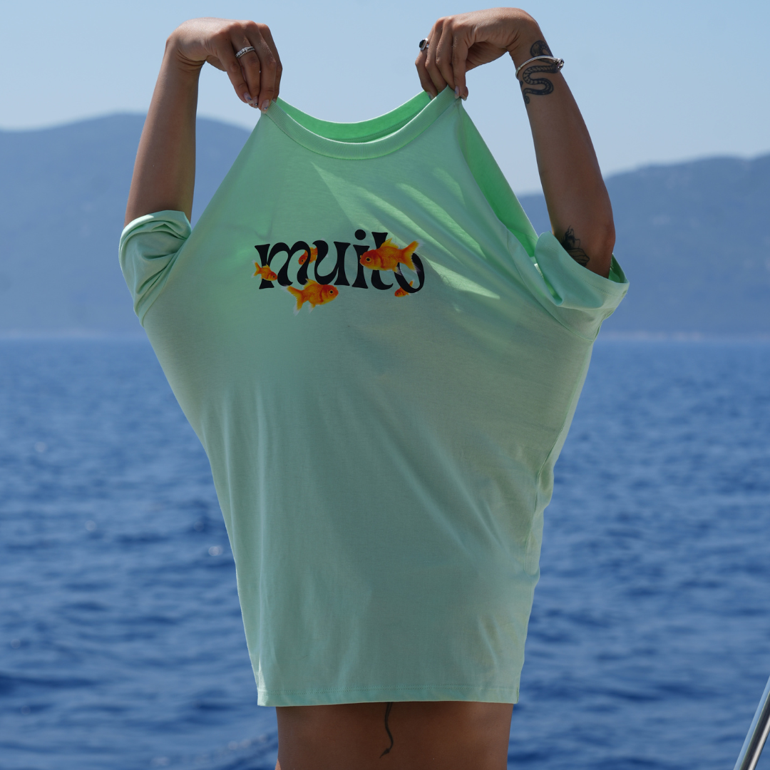 Wear it. Chill in it. Bueda vibes, mano.